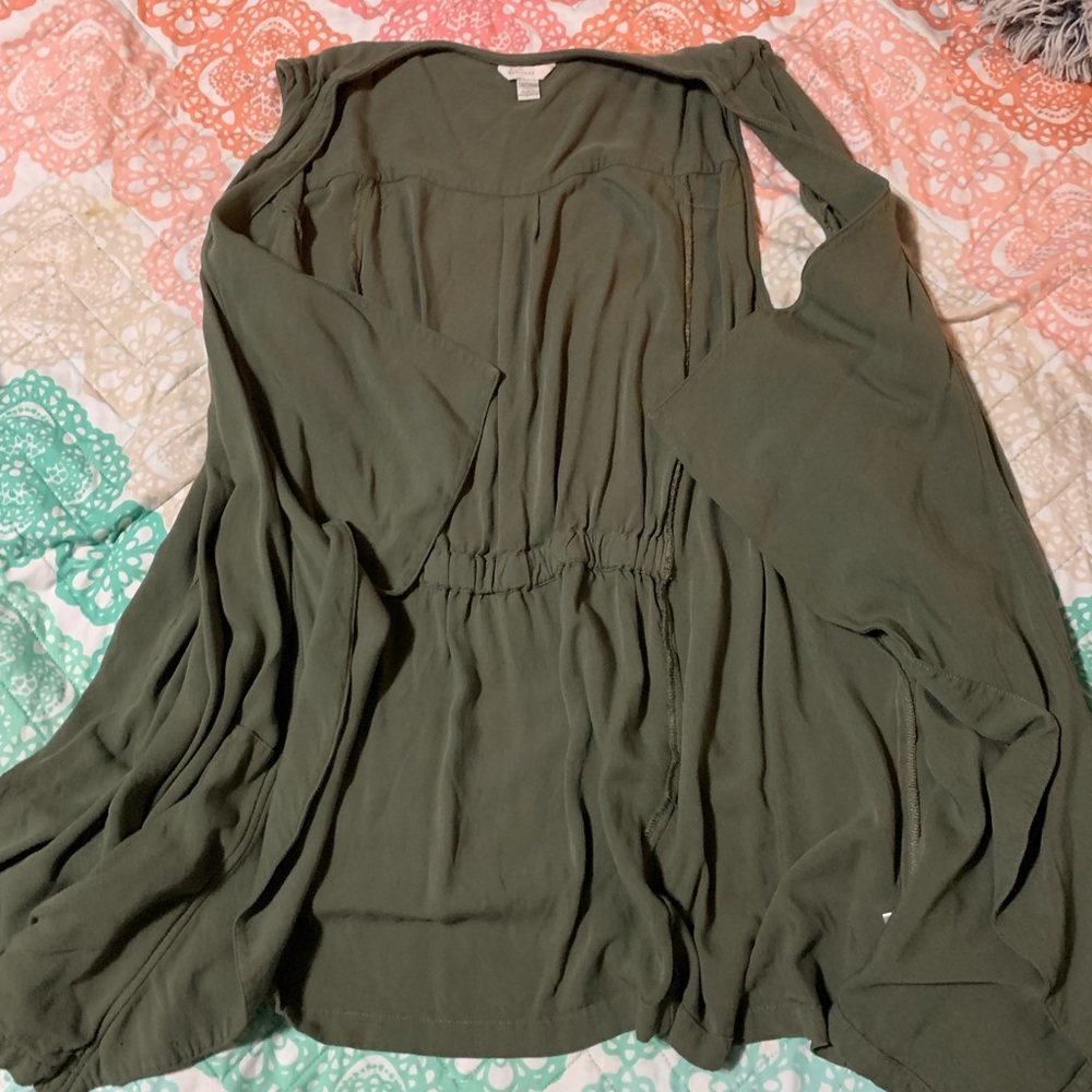 Woman’s plus size sleeveless vest